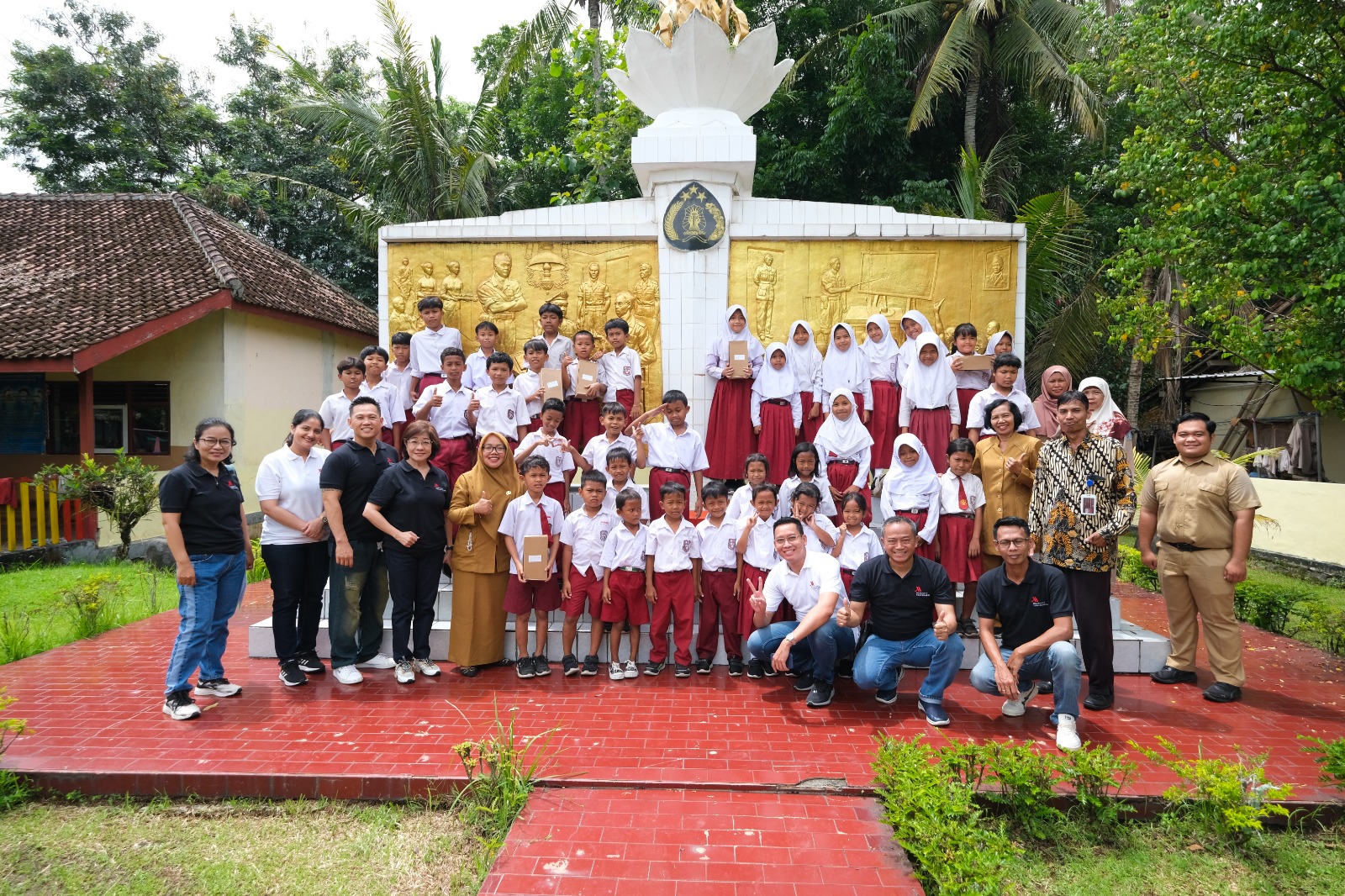 CSR Marriot Hotel Yogyakarta ke SD Negeri Kwayuhan